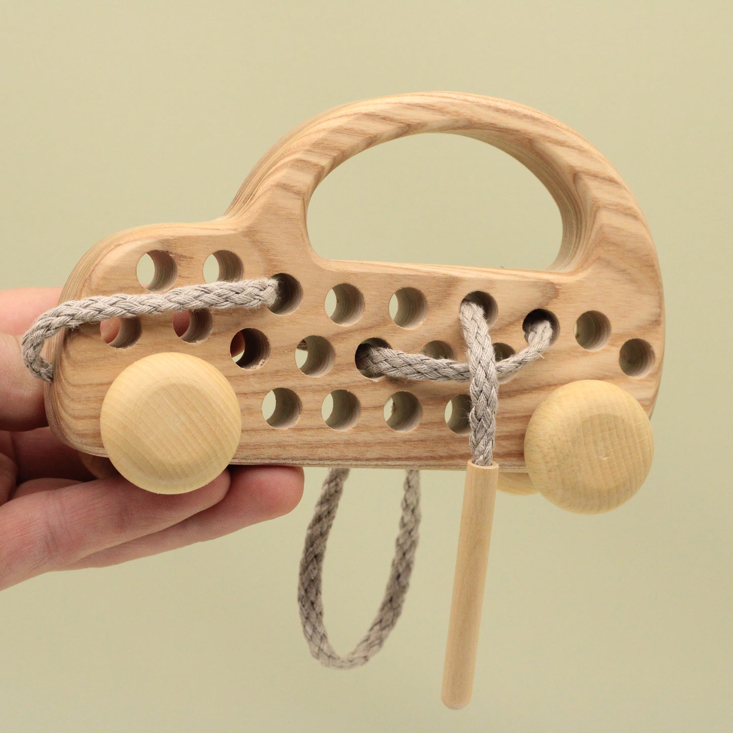Lotes Toys Natural Wooden Threading Lacing Elektro-Car TT63