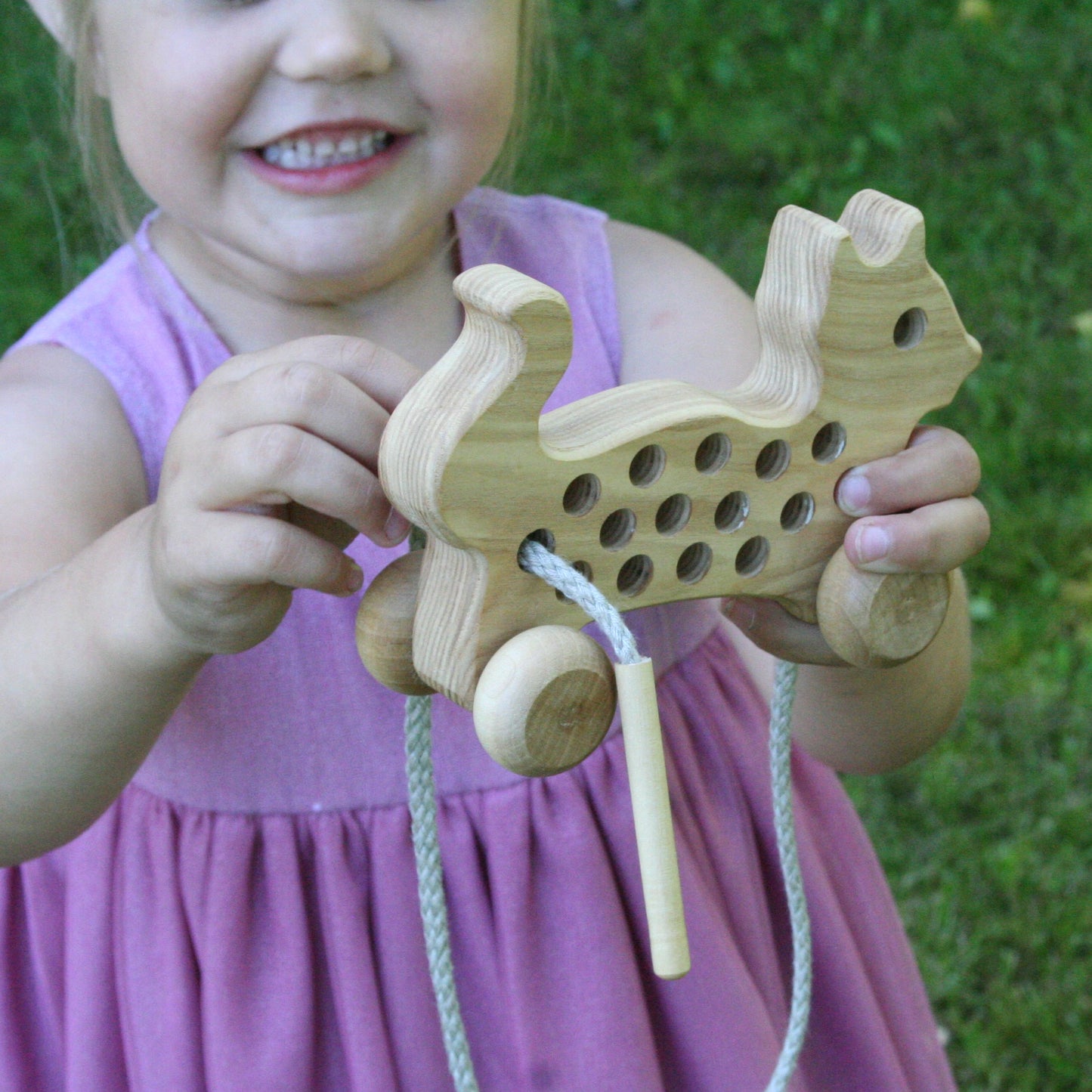 Lotes Toys Natural Wooden Threading Lacing Cat TT42