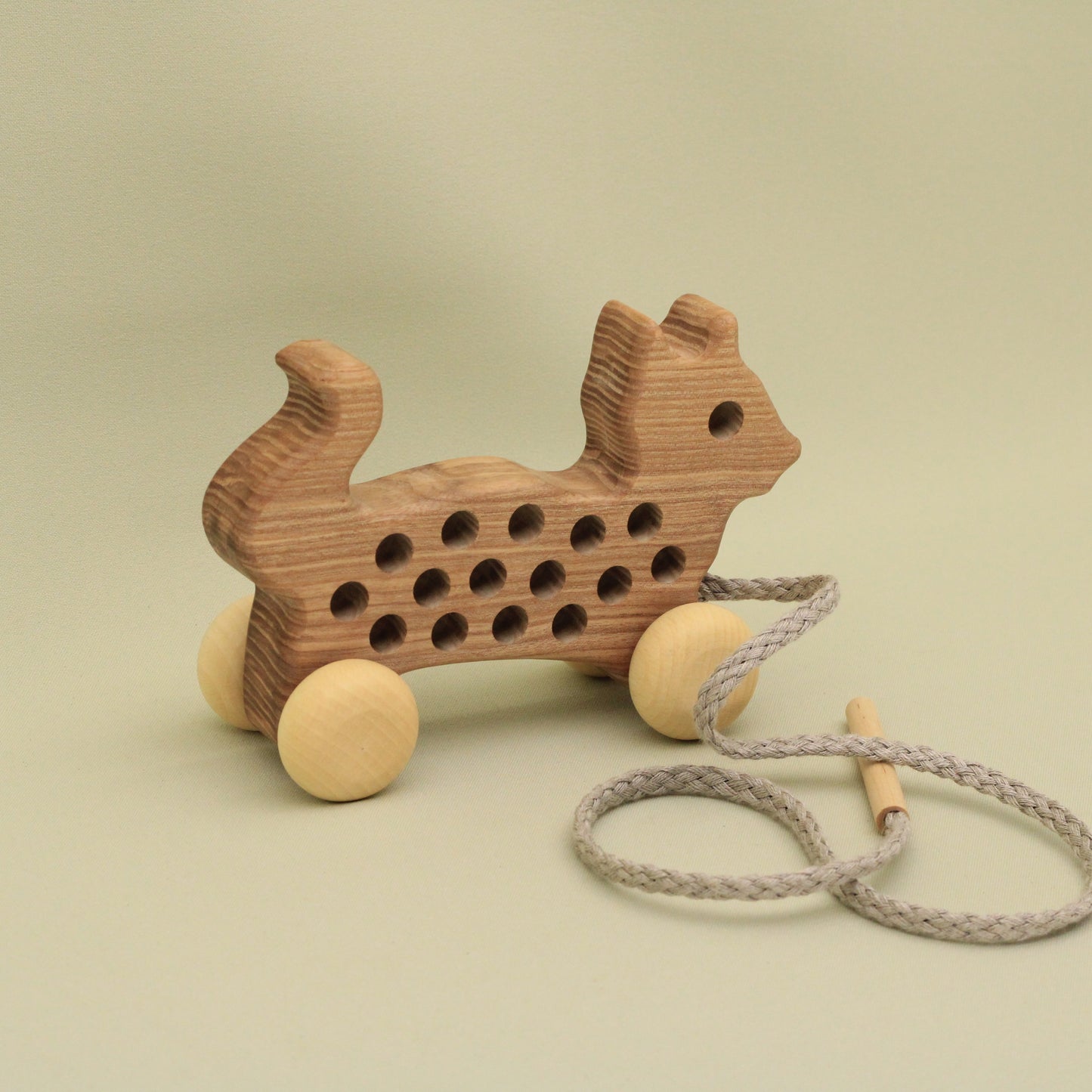 Lotes Toys Natural Wooden Threading Lacing Cat TT42