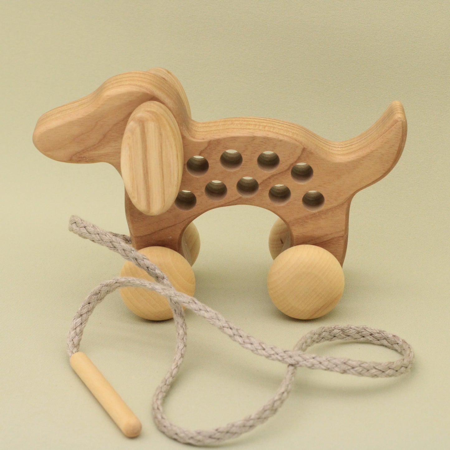 Lotes Toys Natural Wooden Threading Lacing Dog TT52