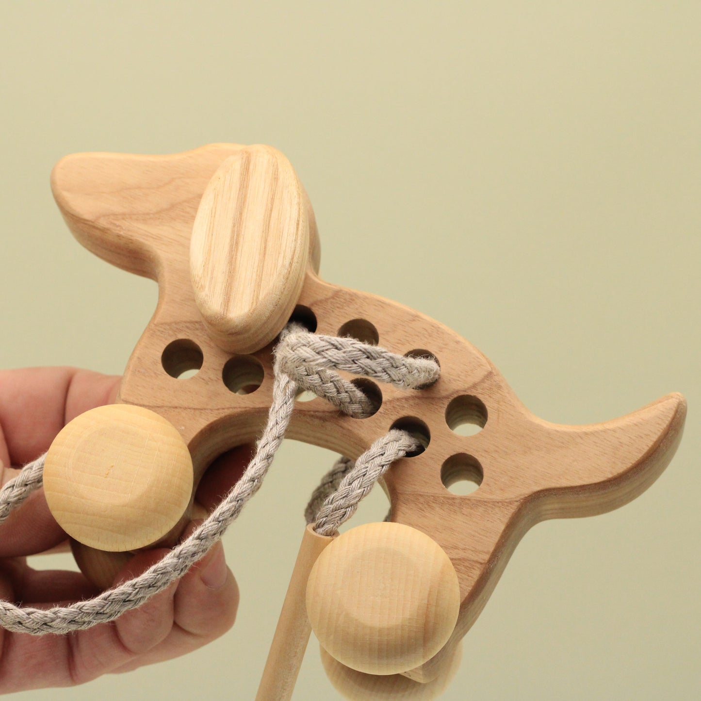 Lotes Toys Natural Wooden Threading Lacing Dog TT52