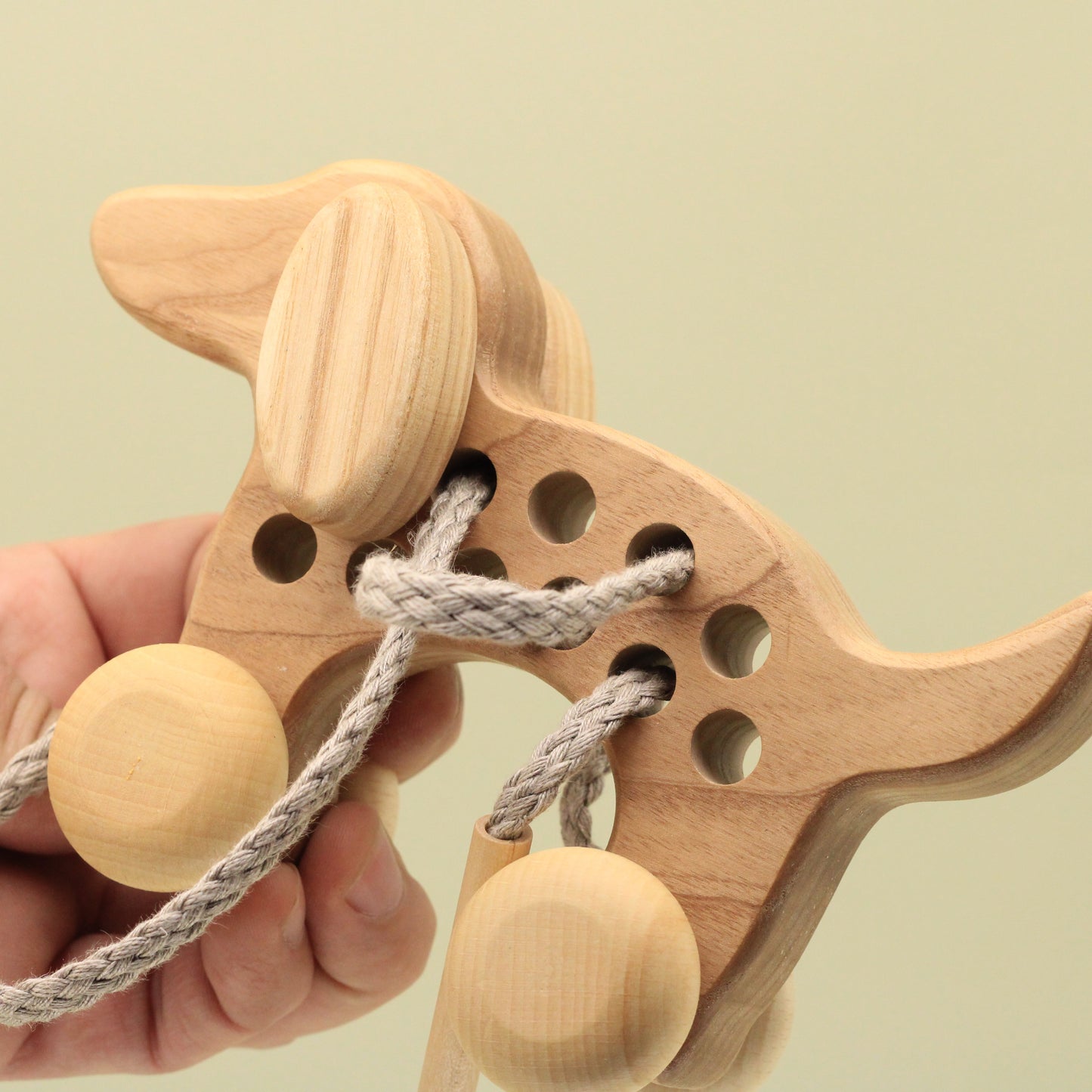 Lotes Toys Natural Wooden Threading Lacing Dog TT52