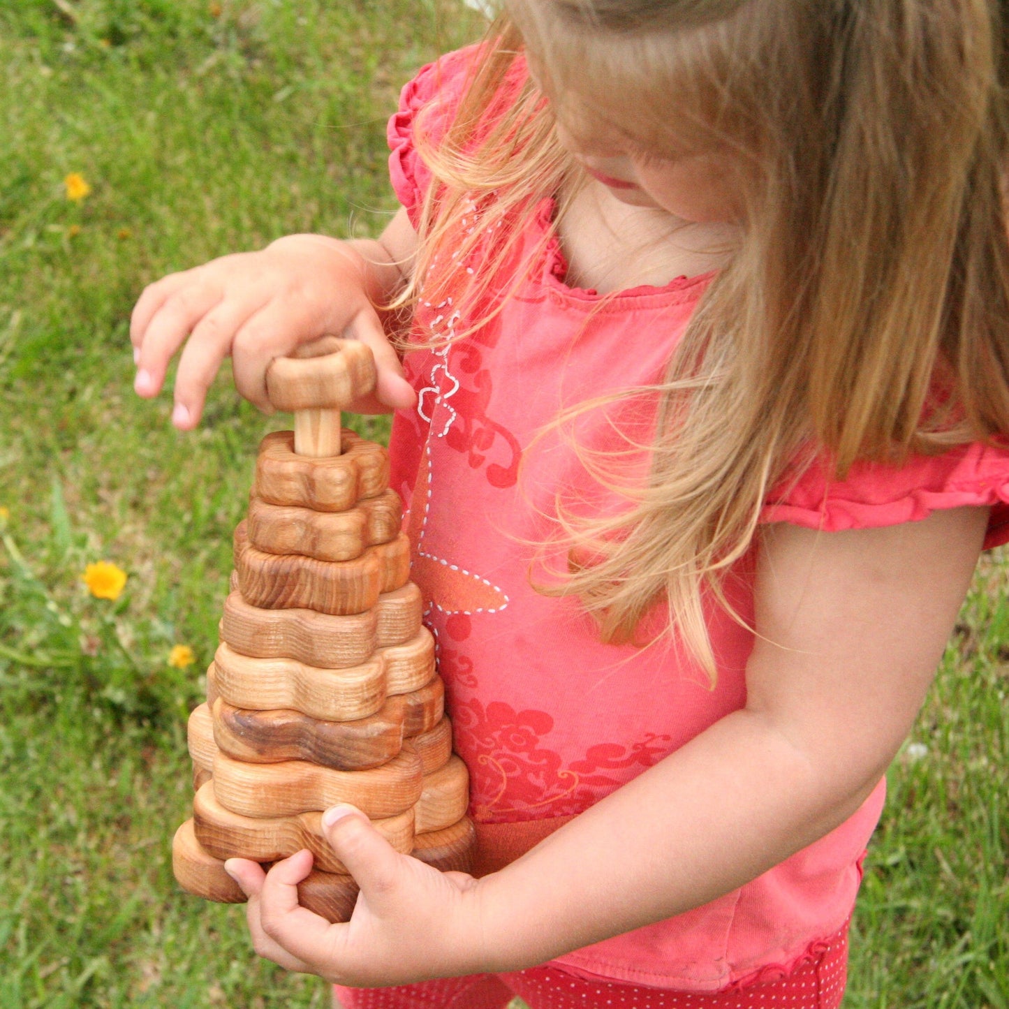 Lotes Toys Natural Flower Wooden Stacking Pyramid - 10 pieces PY03