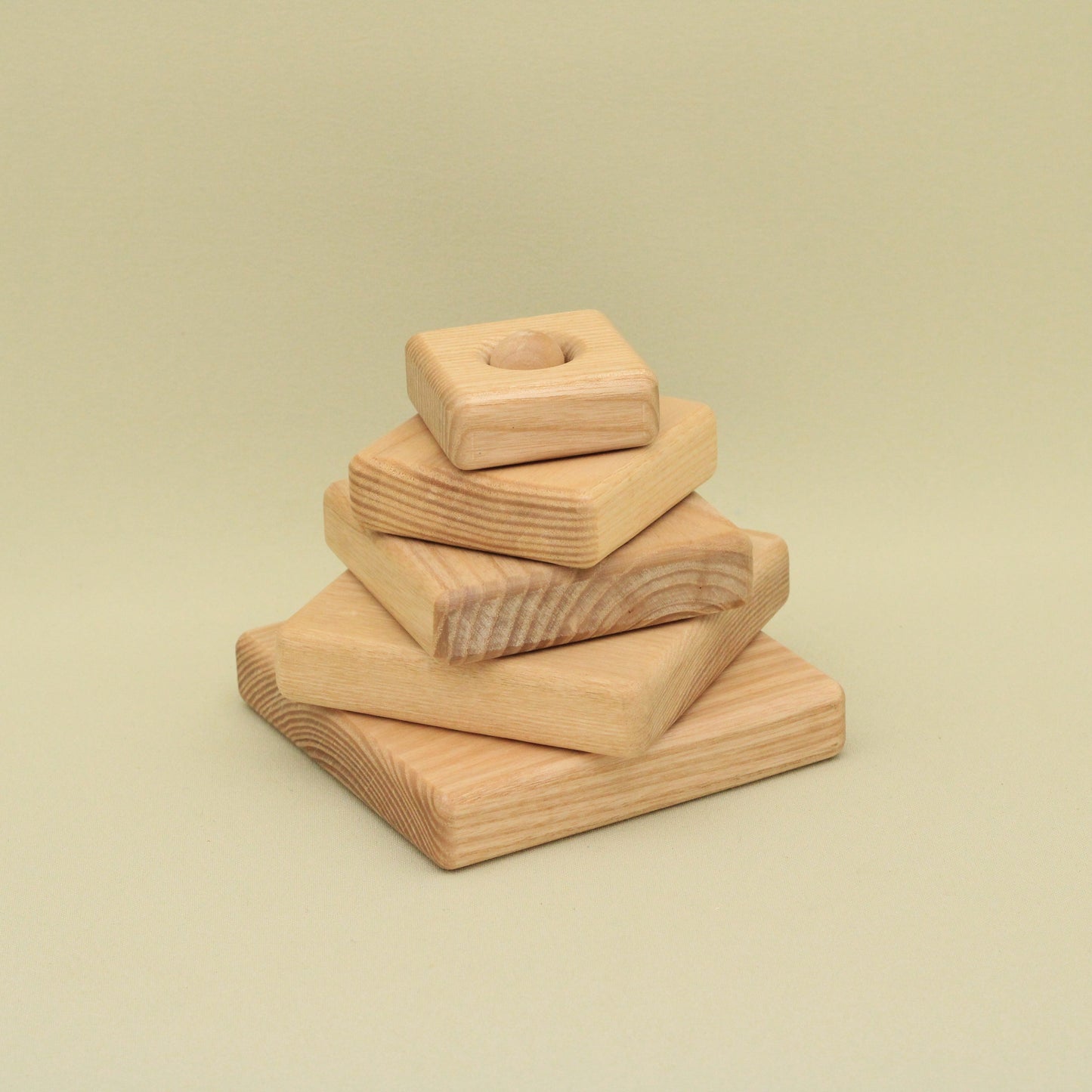 Lotes Toys Natural Square Wooden Stacking Pyramid PY21