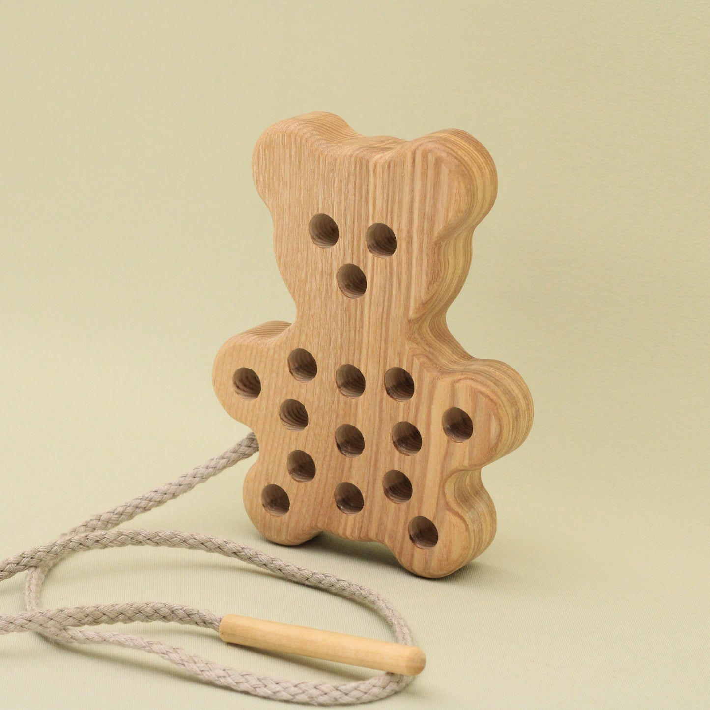 Lotes Toys Natural Wooden Threading Lacing Bear TT22