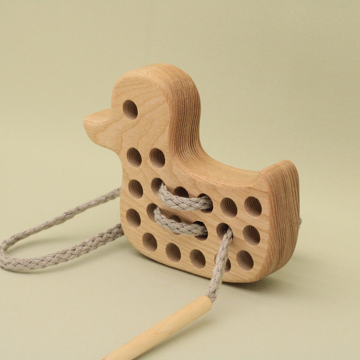 Lotes Toys Natural Wooden Threading Lacing Duck TT10