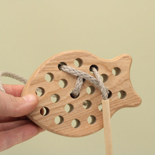 Lotes Toys Natural Wooden Threading Lacing Fish TT11