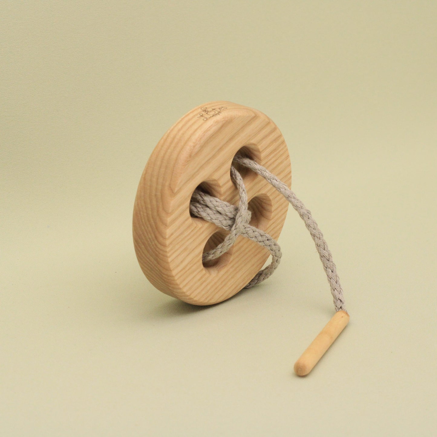Lotes Toys Natural Wooden Threading Lacing Knob TT18