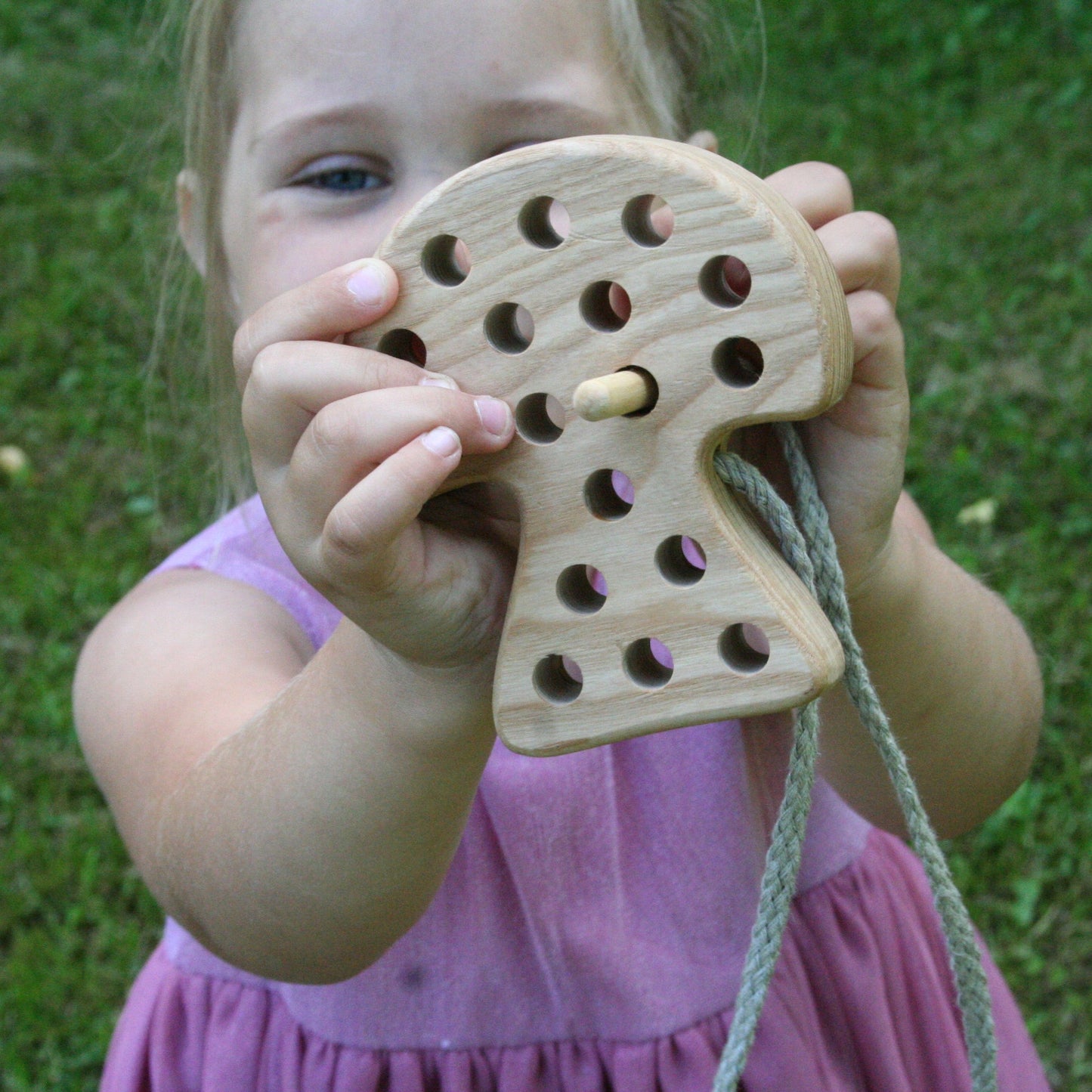 Lotes Toys Natural Wooden Threading Lacing Mushroom TT04