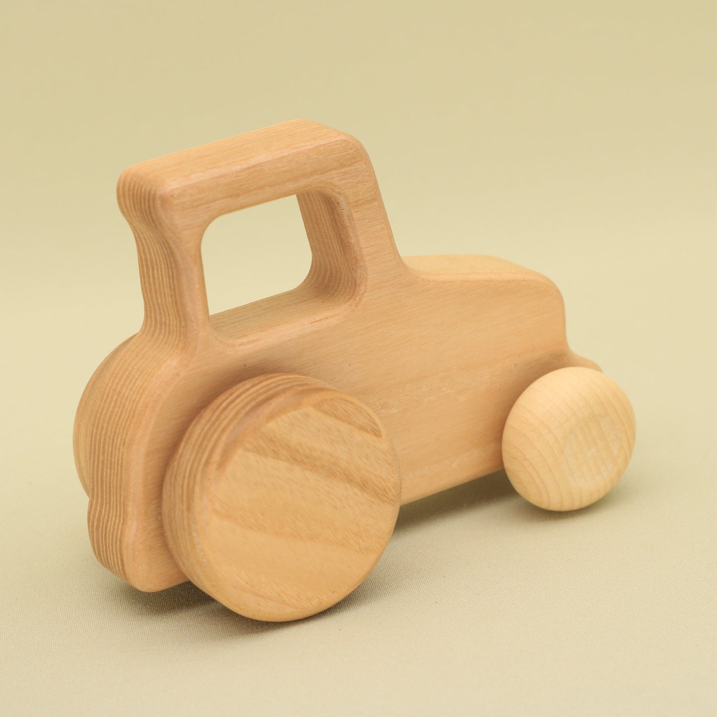 Lotes Toys wooden Eco Natural Tractor TR02