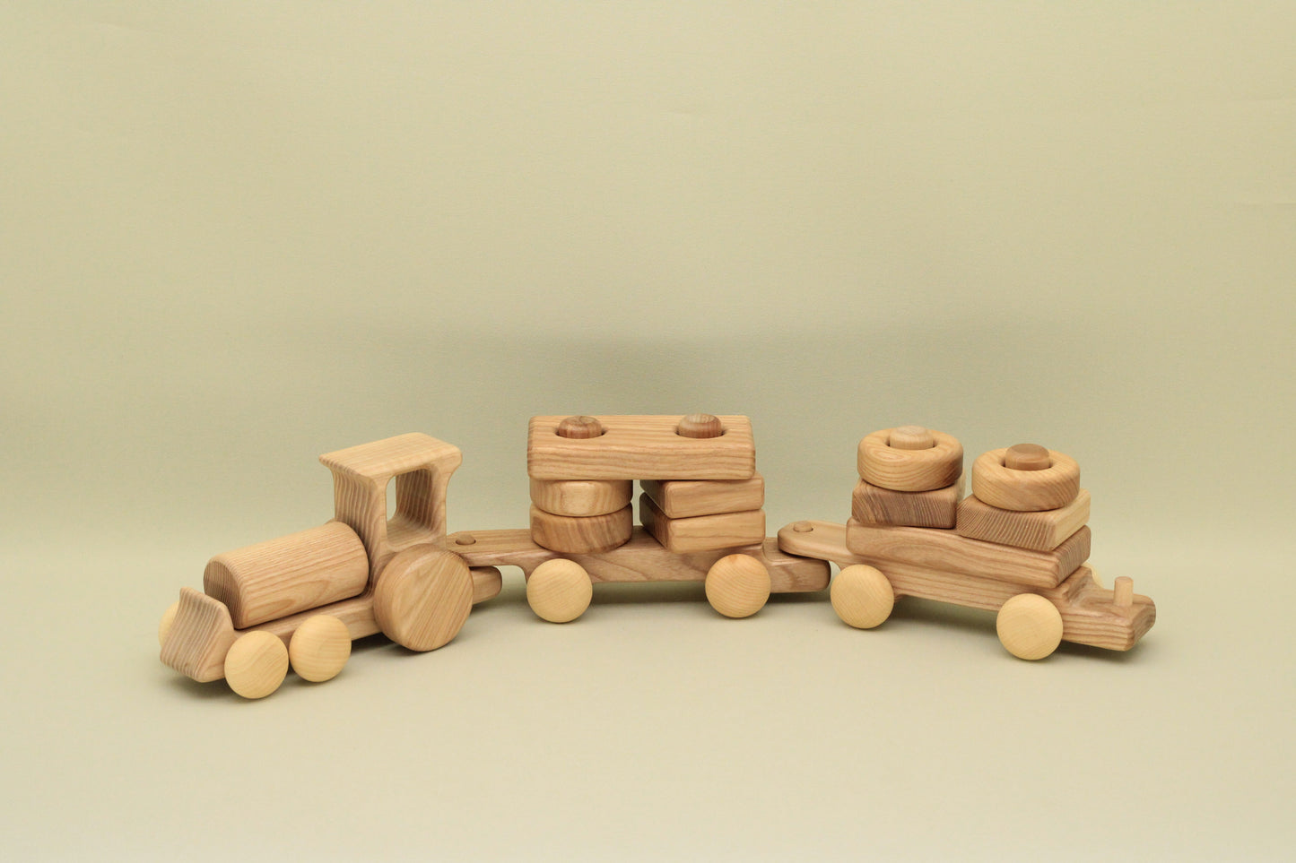 Lotes Toys Wooden Construction Train BT15