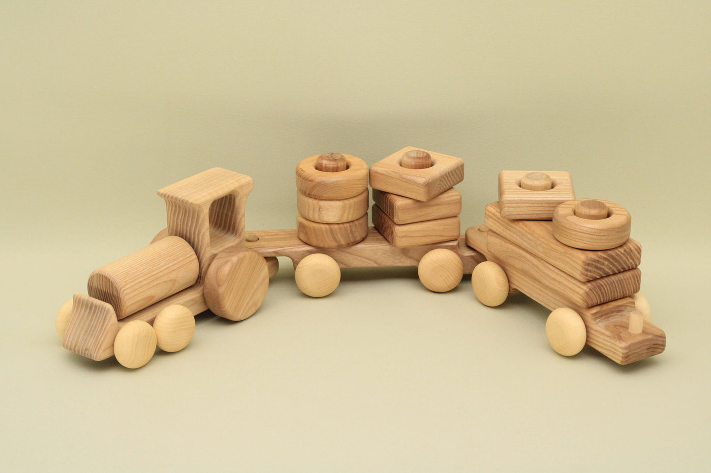 Lotes Toys Wooden Construction Train BT15