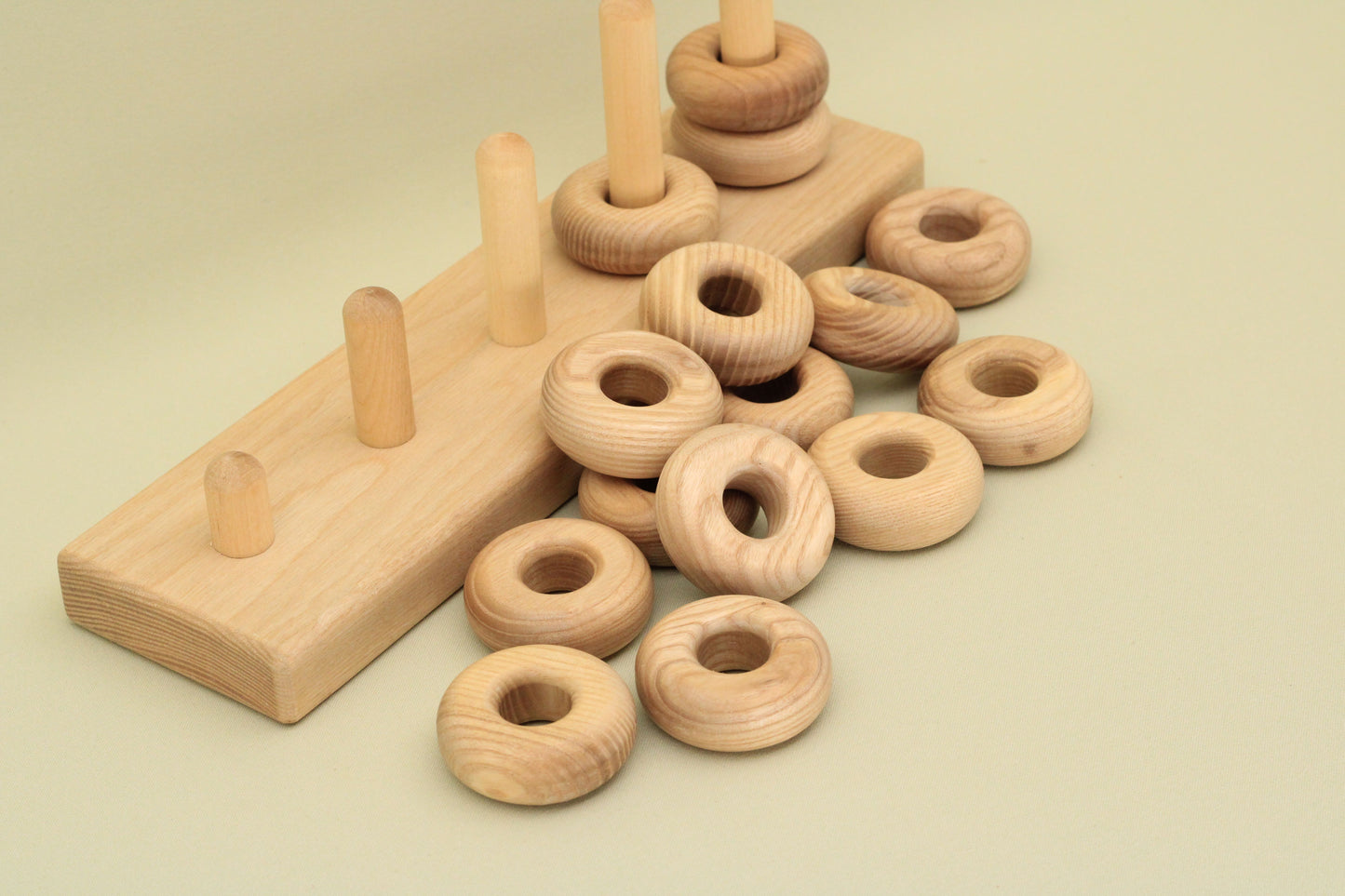 Lotes Toys Natural Stacking Block with Round Shapes PY31