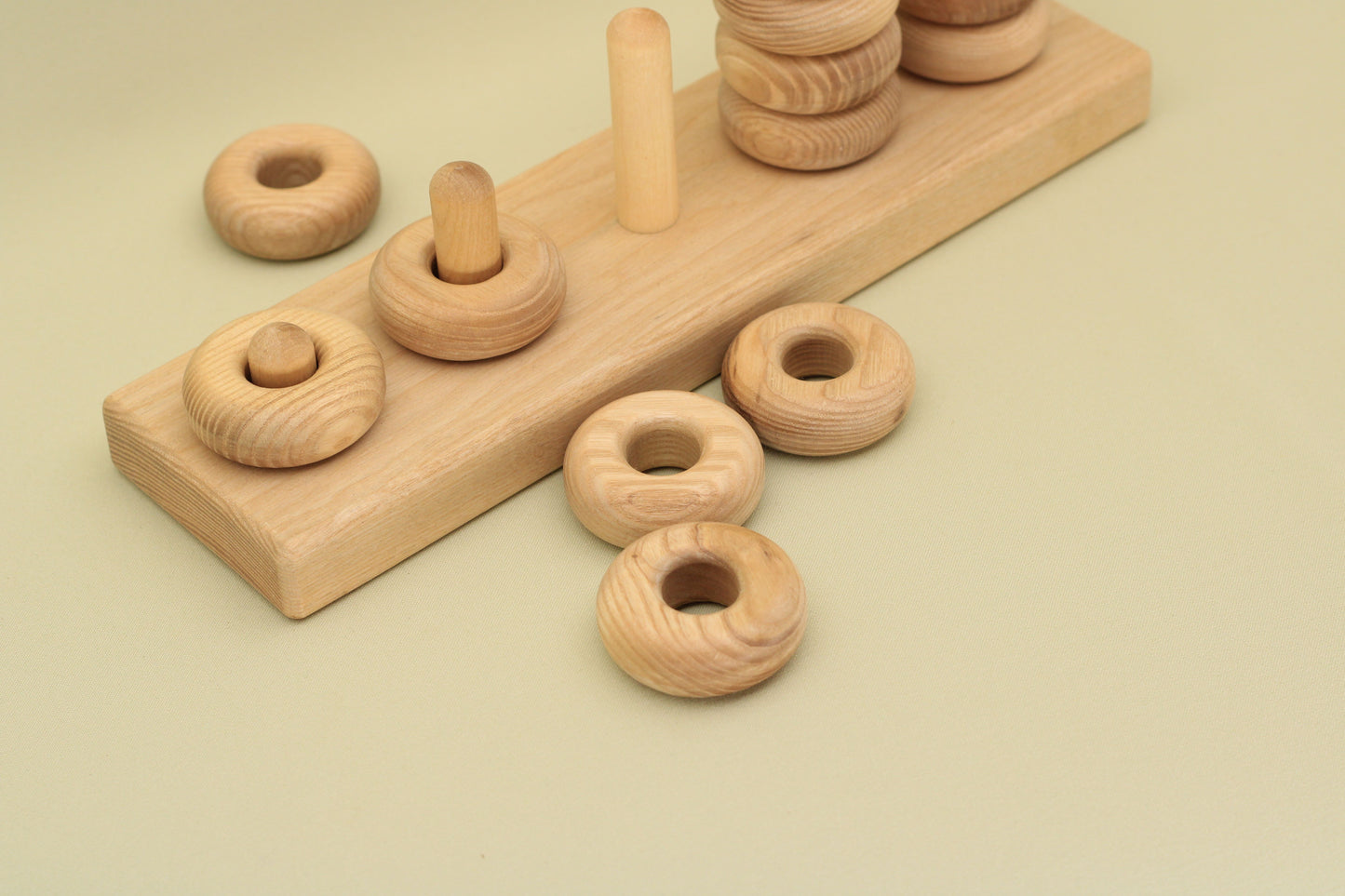 Lotes Toys Natural Stacking Block with Round Shapes PY31