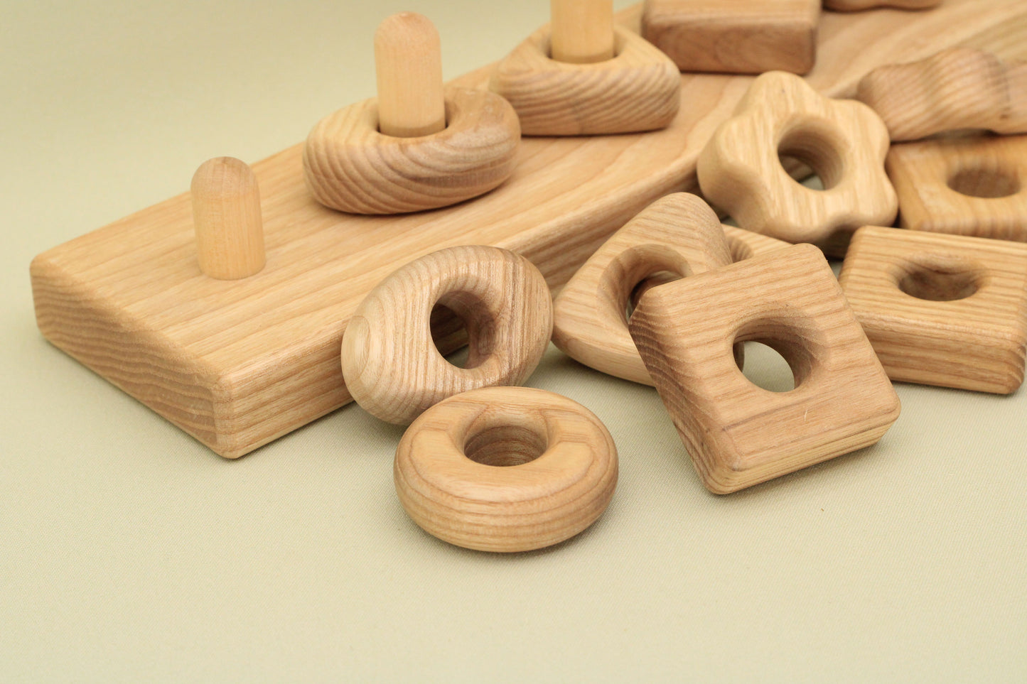 Lotes Toys Natural Stacking Block with Different Shapes PY32