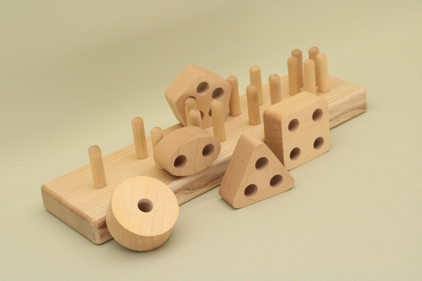 Lotes Toys Natural Stacking Block with Different Mathematical Shapes PY35