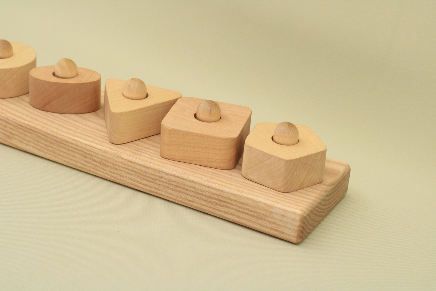 Lotes Toys Natural Stacking Block with Different Mathematical Shapes PY38