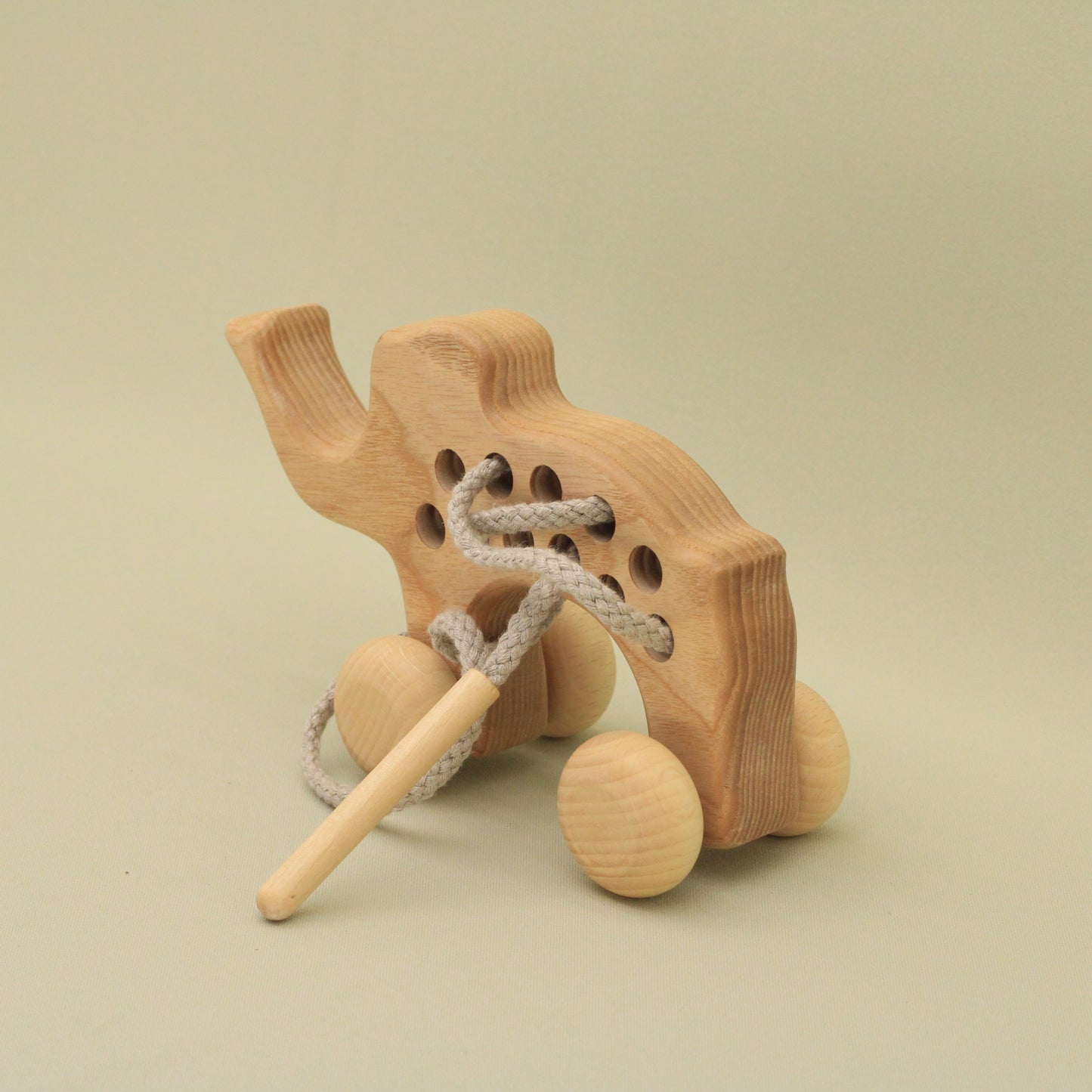 Lotes Toys Natural Wooden Threading Lacing Elephant TT56