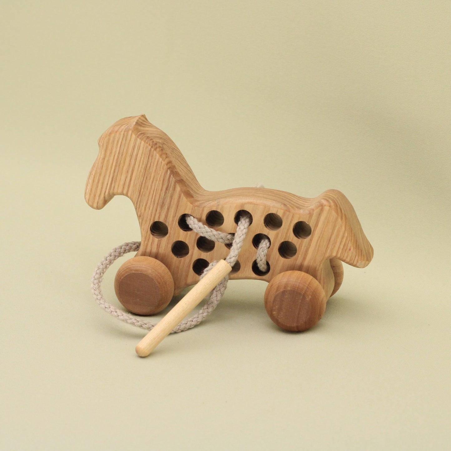 Lotes Toys Natural Wooden Threading Lacing Horse TT44