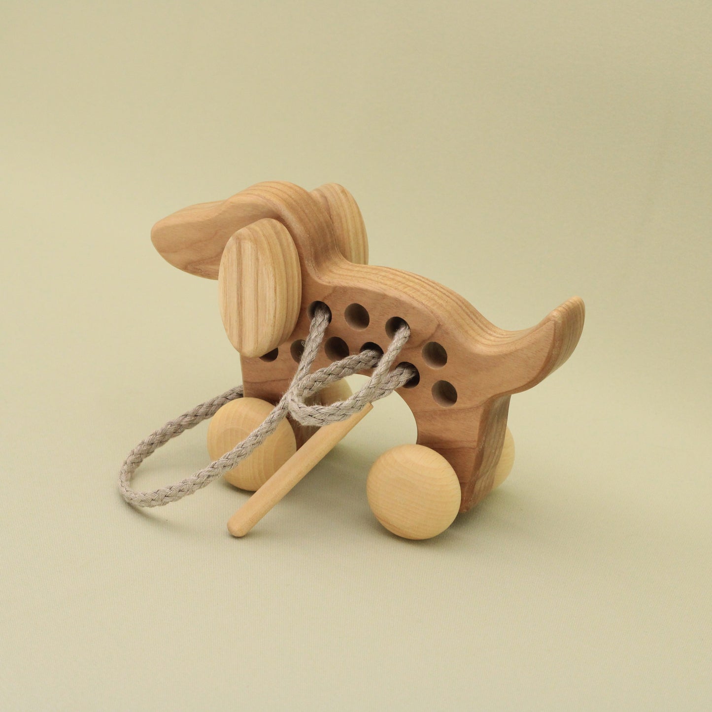 Lotes Toys Natural Wooden Threading Lacing Dog TT52